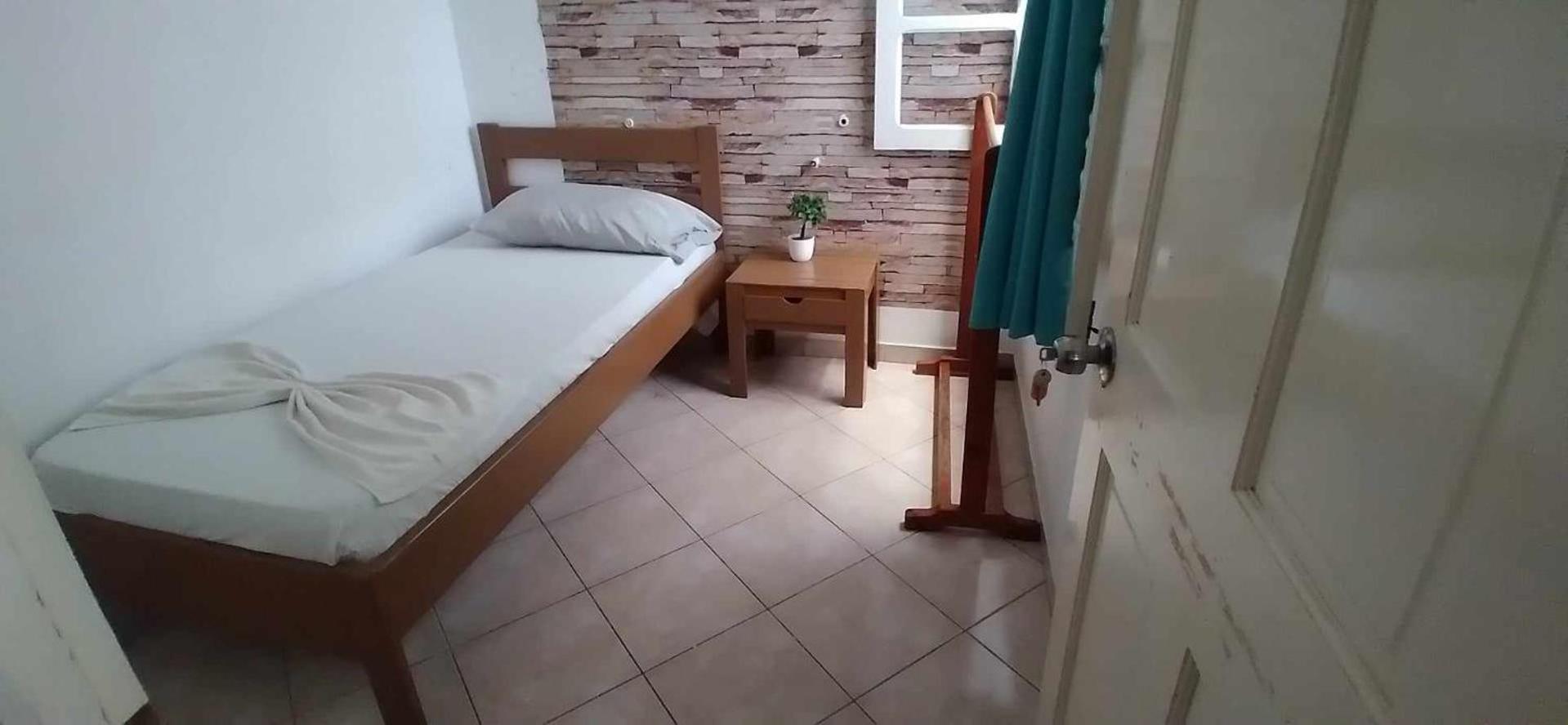 Pensao Domingas Hotel Сао Филипе Екстериор снимка